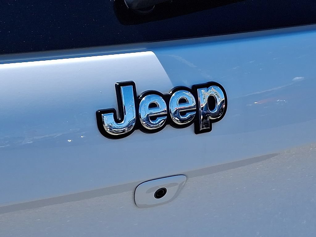 Used 2018 Jeep Cherokee Limited AWD/4WD image 31