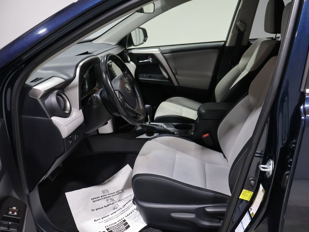 Used 2018 Toyota RAV4 XLE w/ Convenience Package image 9