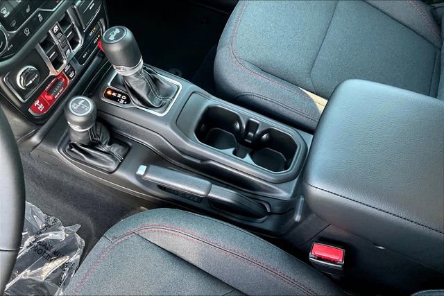 New 2025 Jeep Wrangler Unlimited Rubicon w/ Steel Bumper Group image 8