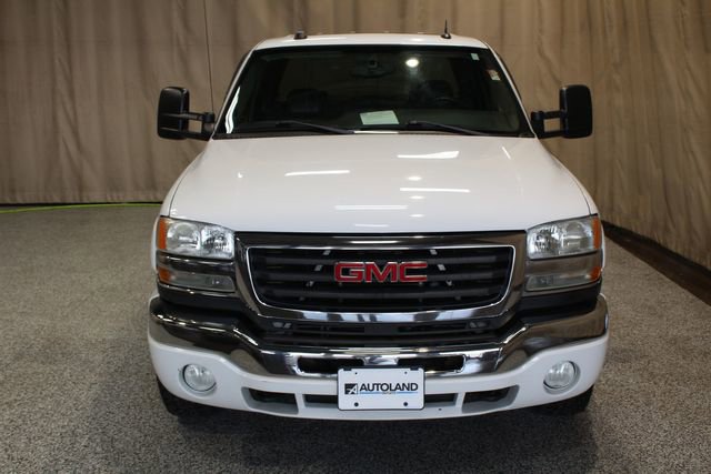 Used 2005 GMC Sierra 2500 SLT w/ Heavy-Duty Power Package image 9