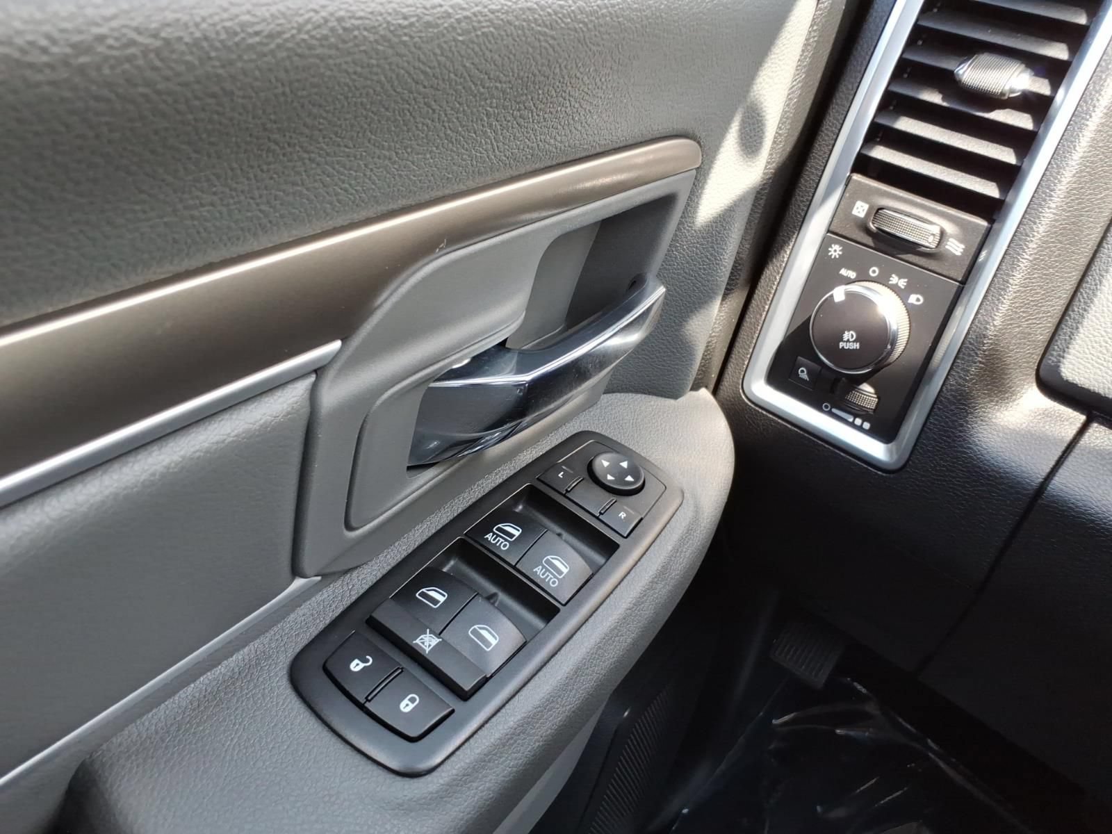 Used 2018 RAM 3500 Big Horn AWD/4WD image 21