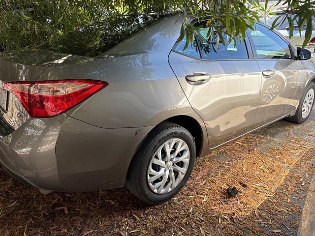 Used 2018 Toyota Corolla LE image 3