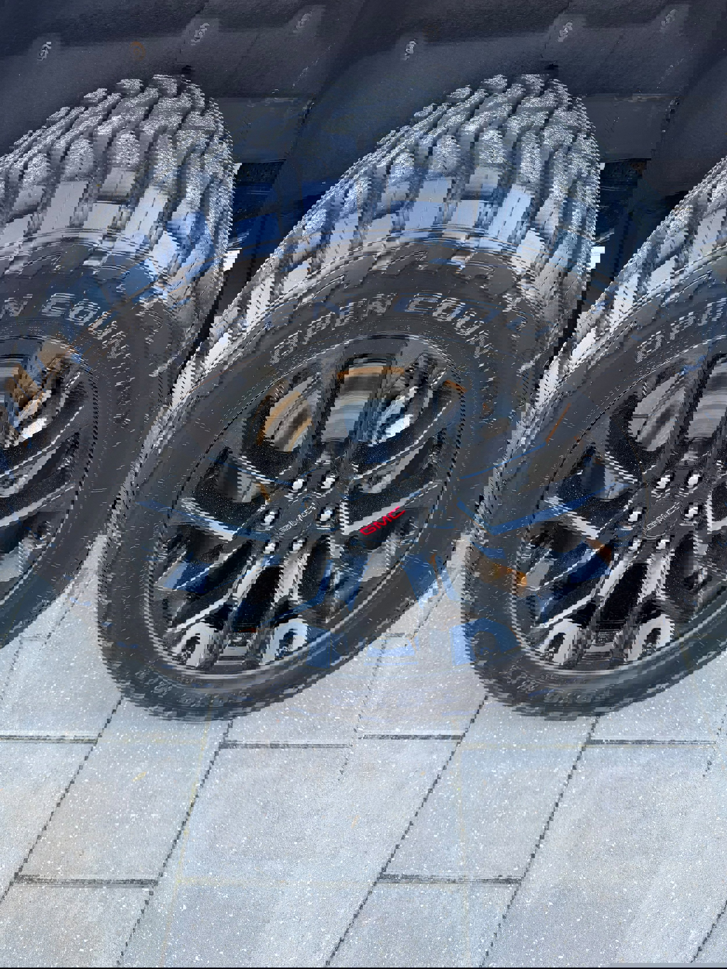 Used 2024 GMC Sierra 1500 Elevation image 9