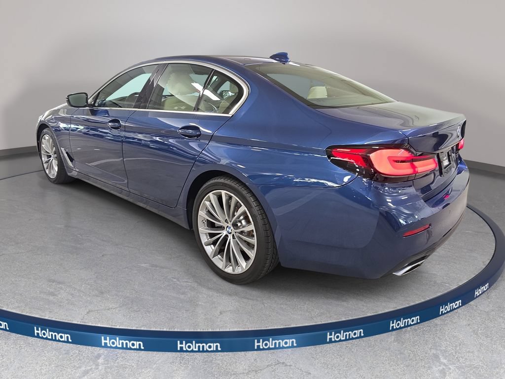 Used 2023 BMW 530i w/ Premium Package RWD image 9