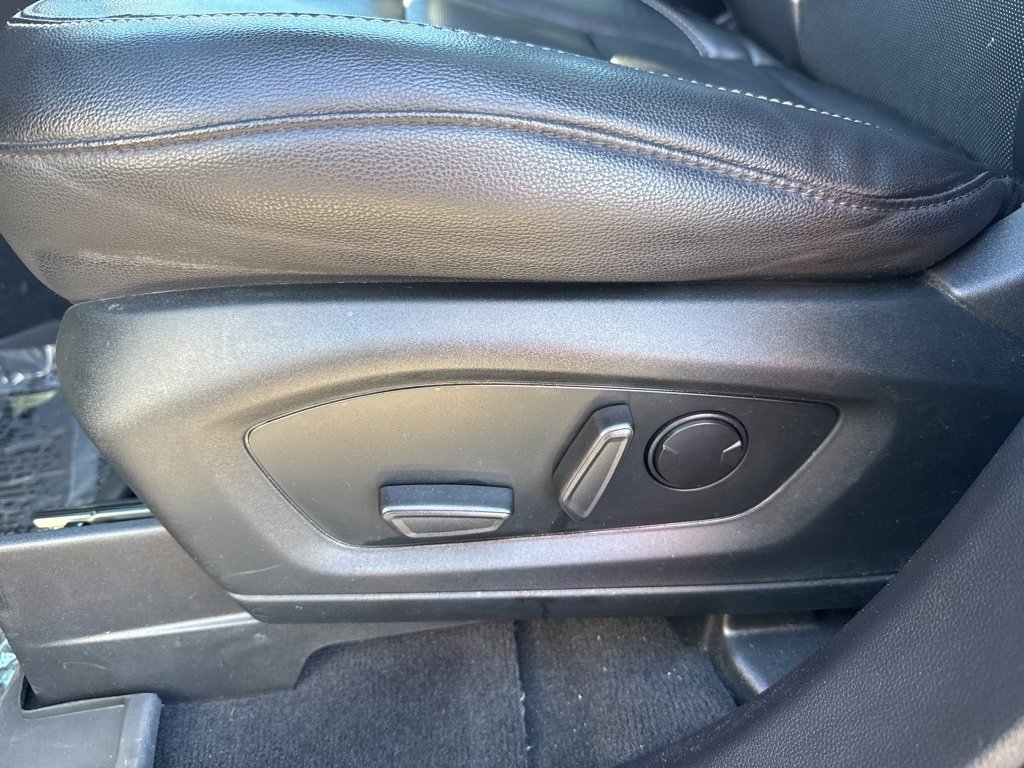 Used 2022 Ford Explorer Limited w/ Equipment Group 301A image 19
