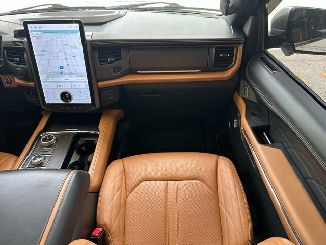 Used 2023 Ford Expedition Platinum AWD/4WD image 13