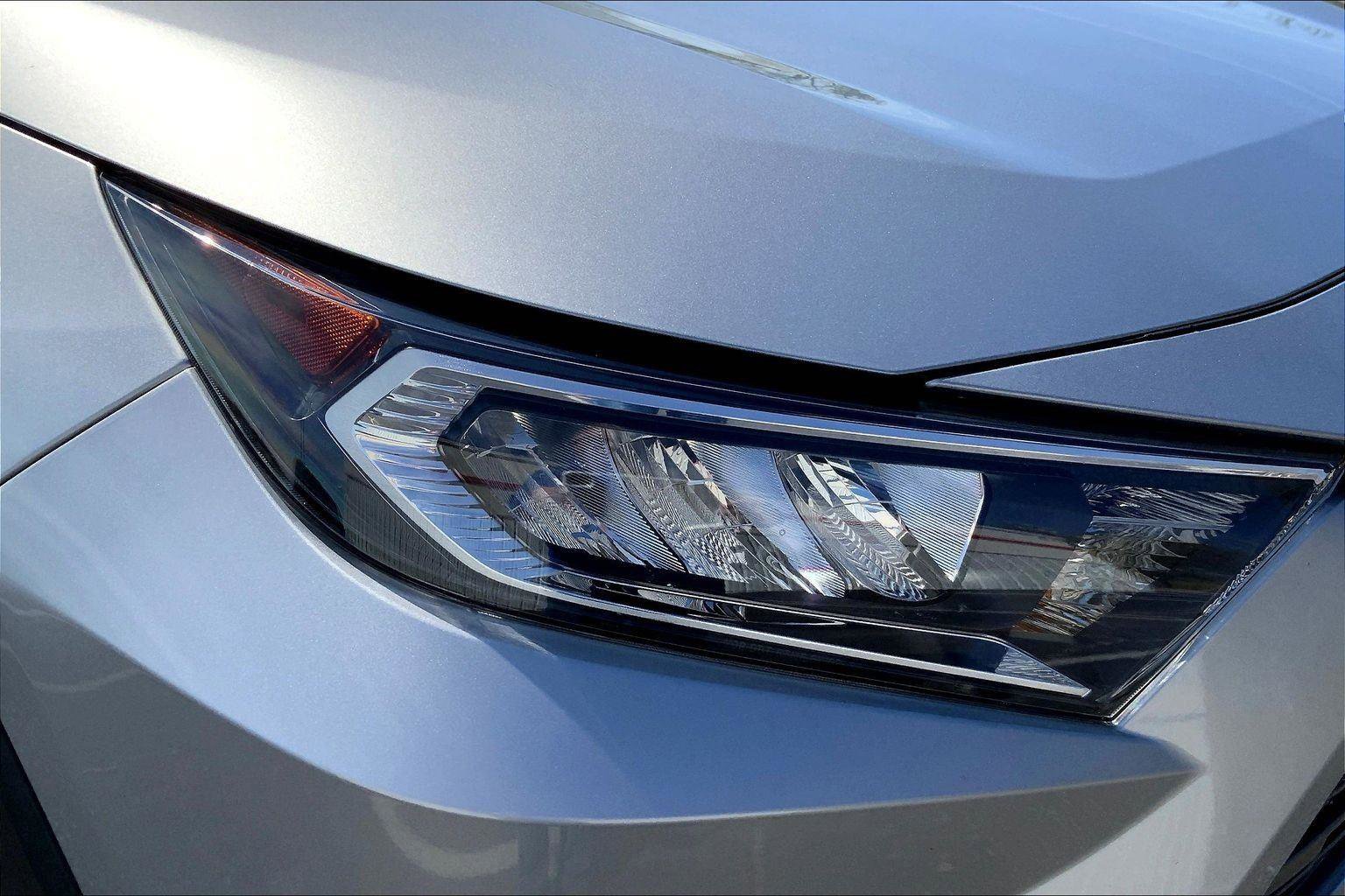 Used 2020 Toyota RAV4 Limited w/ All Weather Liner Package AWD/4WD image 28