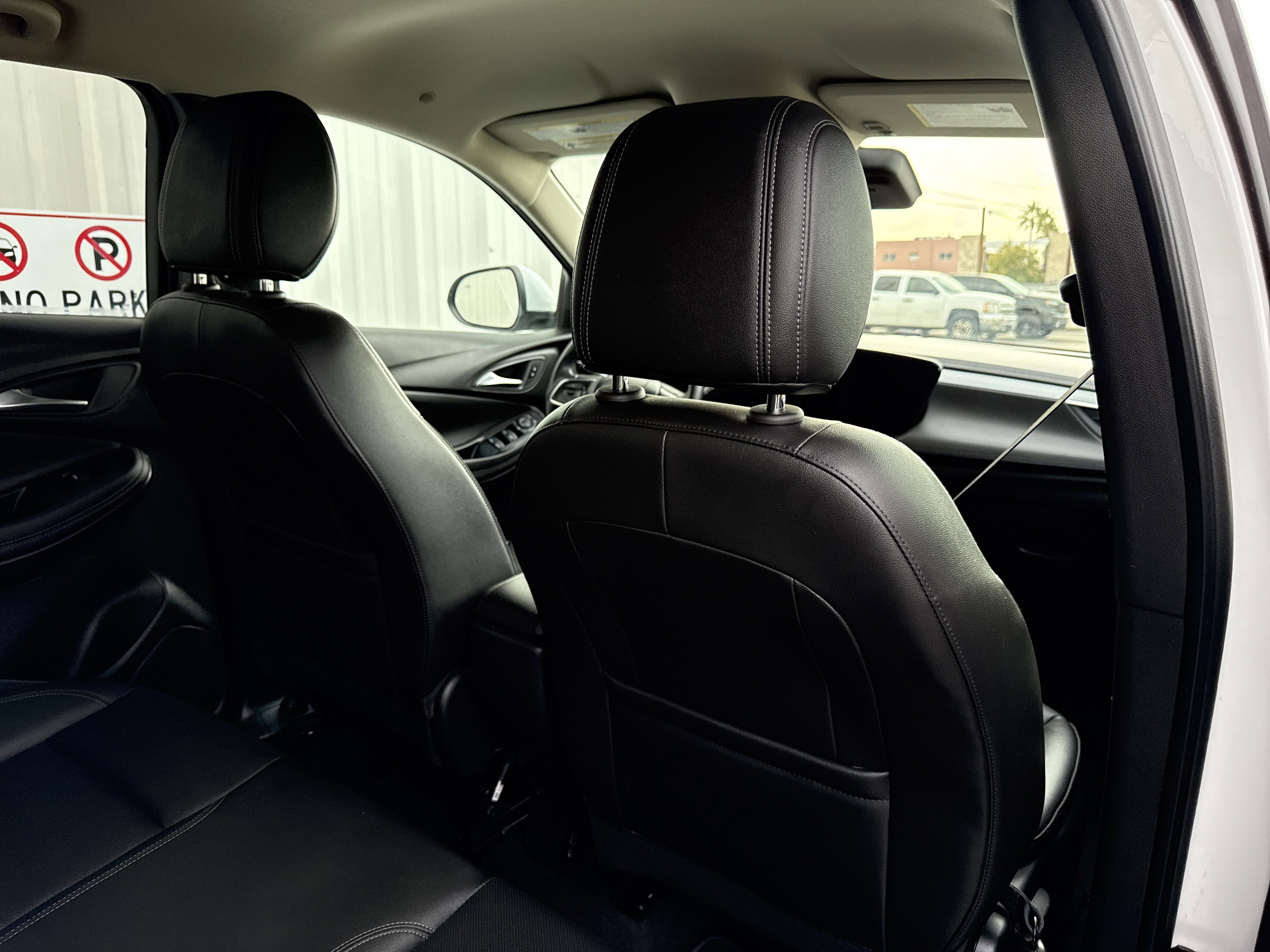 Used 2024 Buick Encore GX Sport Touring image 49