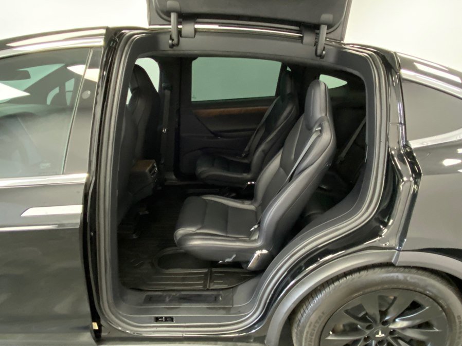 Used 2018 Tesla Model X 75D image 31