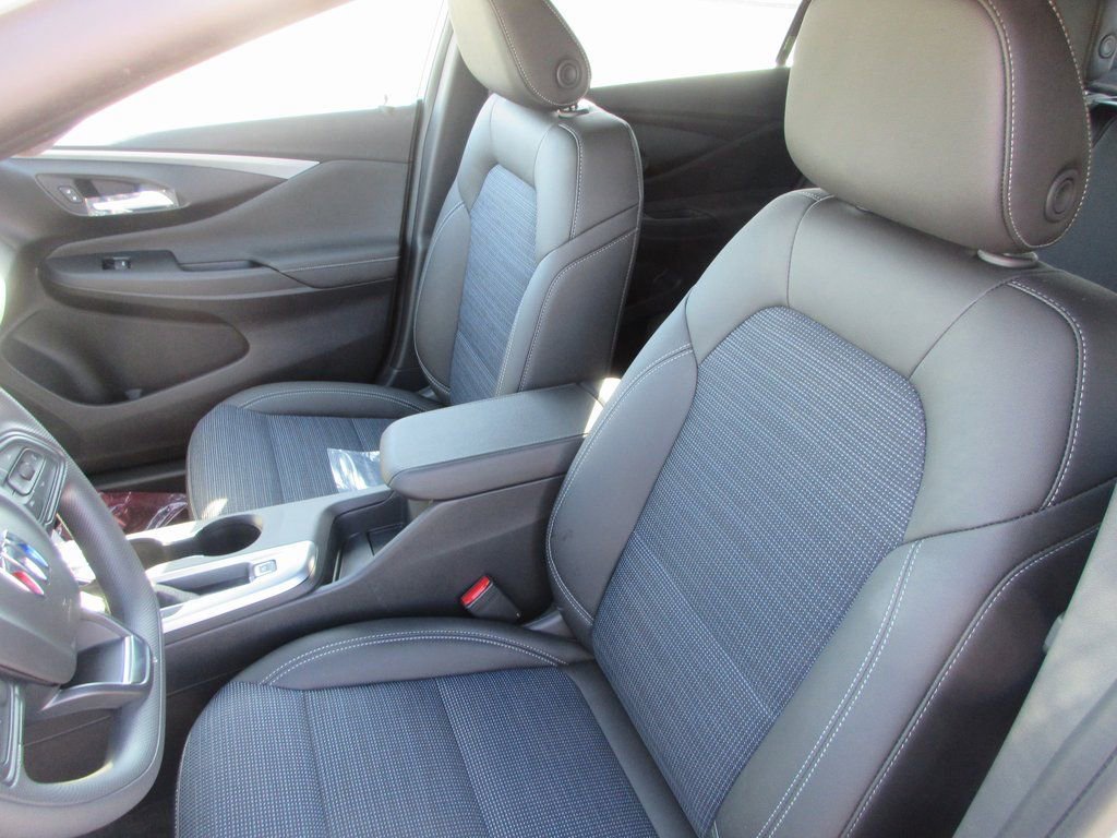 New 2026 Buick Envista Preferred image 14