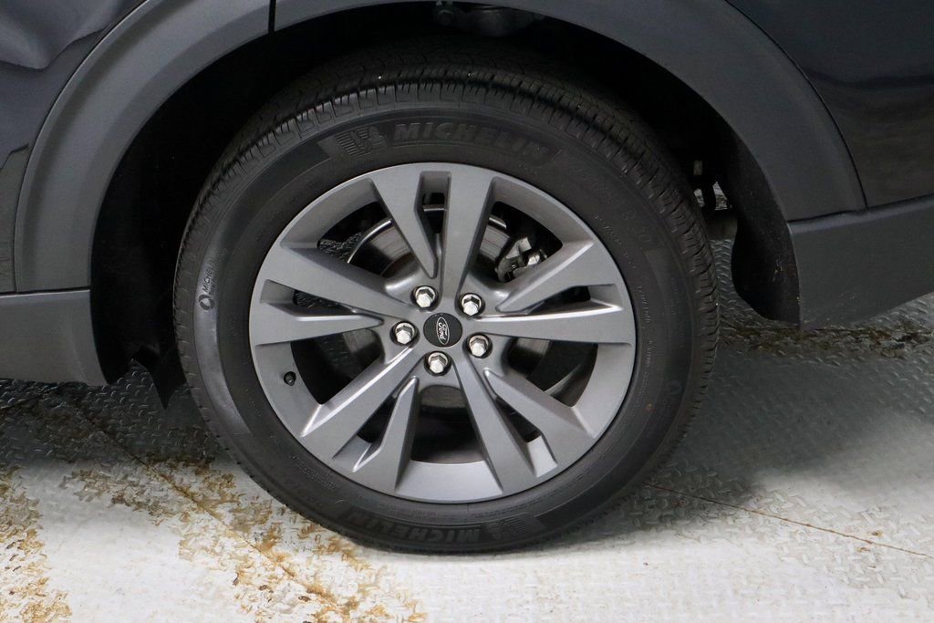 Certified 2023 Ford Explorer XLT w/ Equipment Group 202A image 20