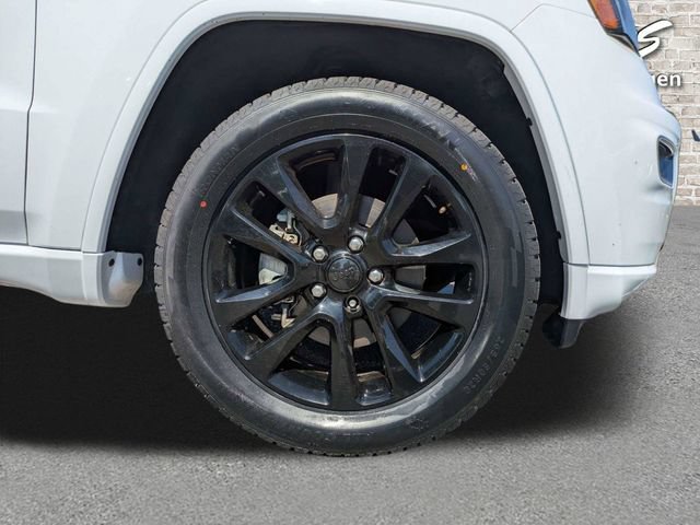 Used 2020 Jeep Grand Cherokee Altitude RWD image 11