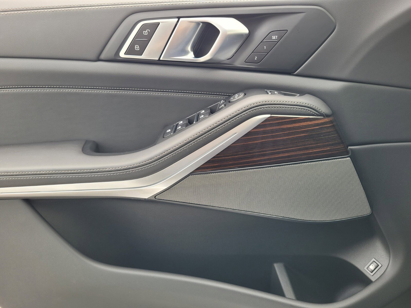 New 2026 BMW X5 xDrive50e w/ M Sport Package image 21