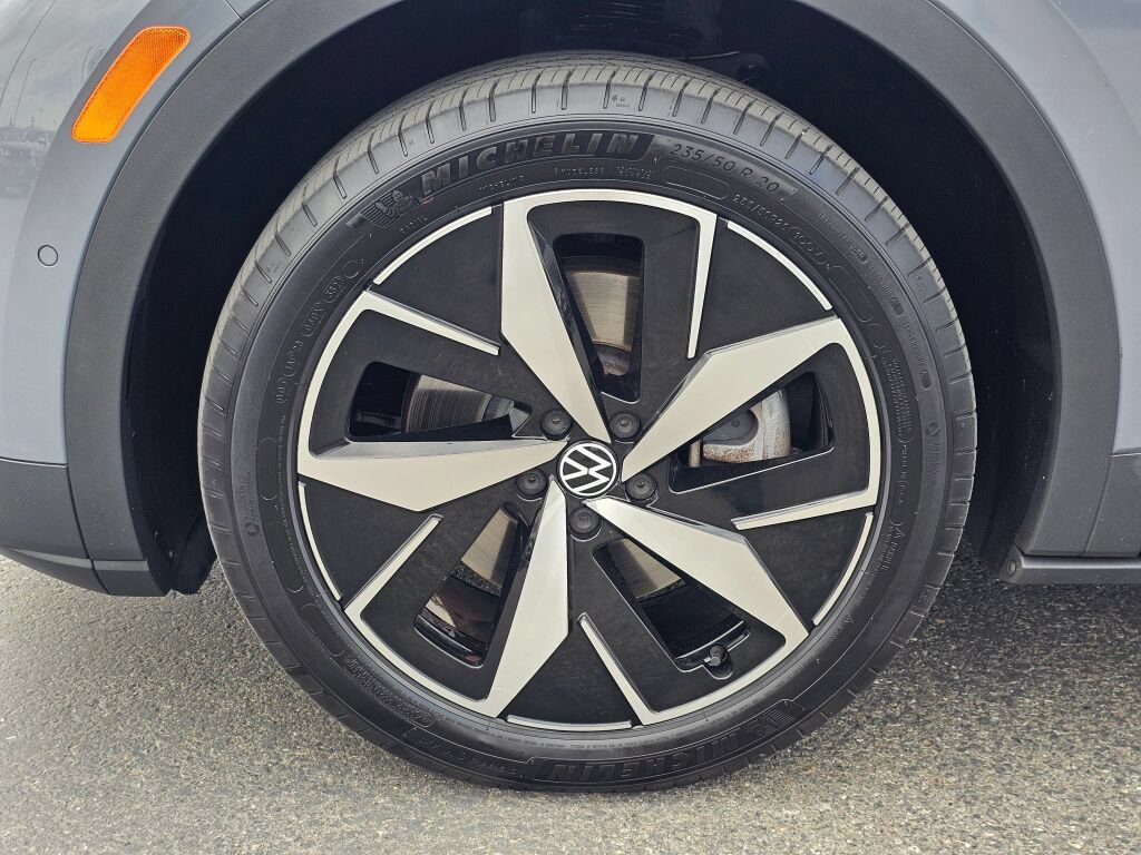 Used 2023 Volkswagen ID.4 Pro S AWD/4WD image 8