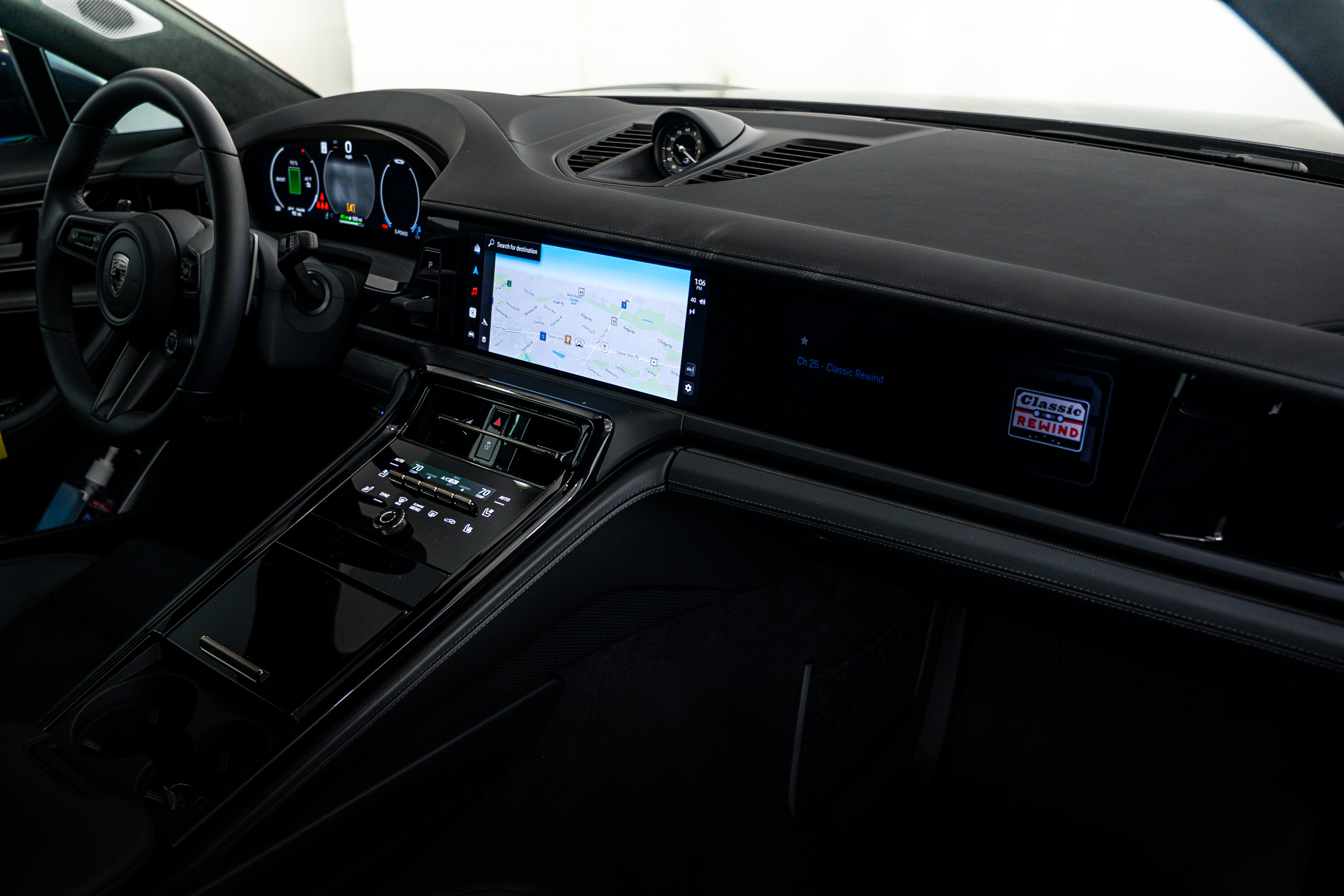 New 2026 Porsche Panamera Turbo image 14