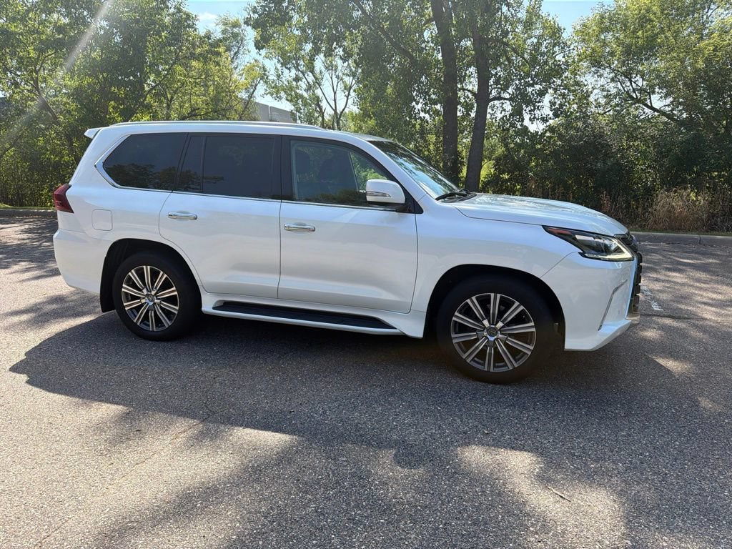 Used 2016 Lexus LX 570 4WD w/ Luxury Package image 16