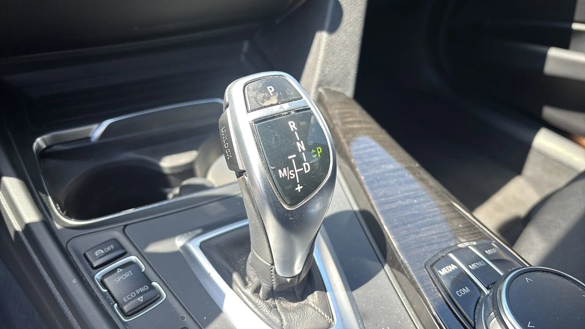 Used 2017 BMW 330i xDrive Sedan AWD/4WD image 11