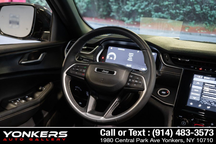 Used 2023 Jeep Grand Cherokee L Laredo AWD/4WD image 44