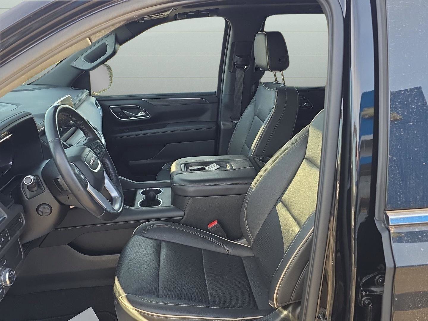 Used 2022 GMC Yukon SLT w/ SLT Premium Package image 15