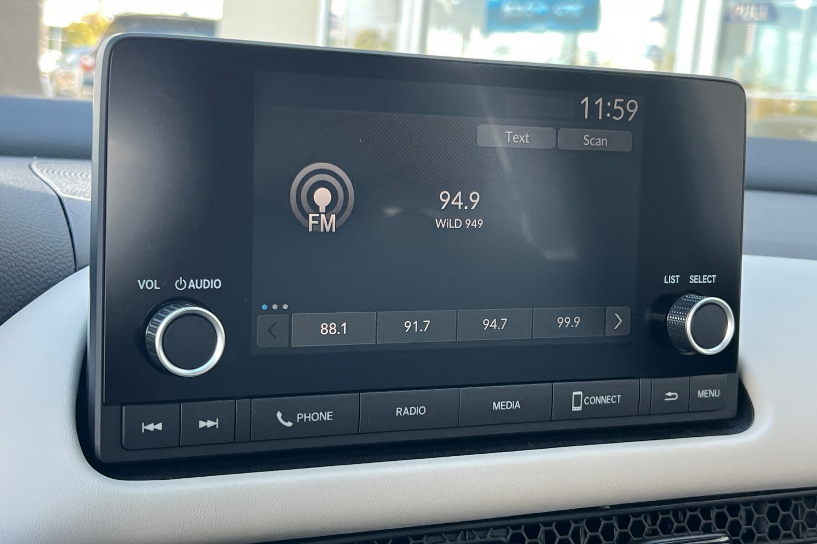 Used 2025 Honda HR-V LX image 18