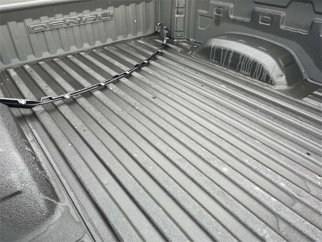 Used 2022 GMC Sierra 2500 Denali w/ Denali Black Diamond Edition image 14