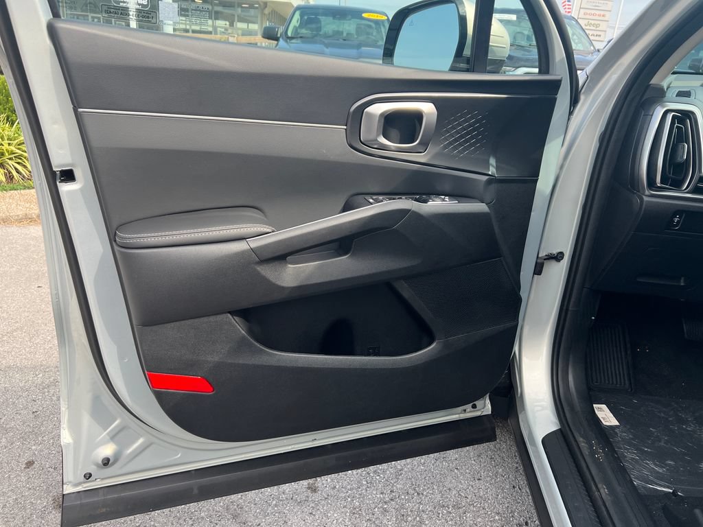 New 2026 Kia Sorento S w/ S Panoramic Sunroof Package FWD image 12