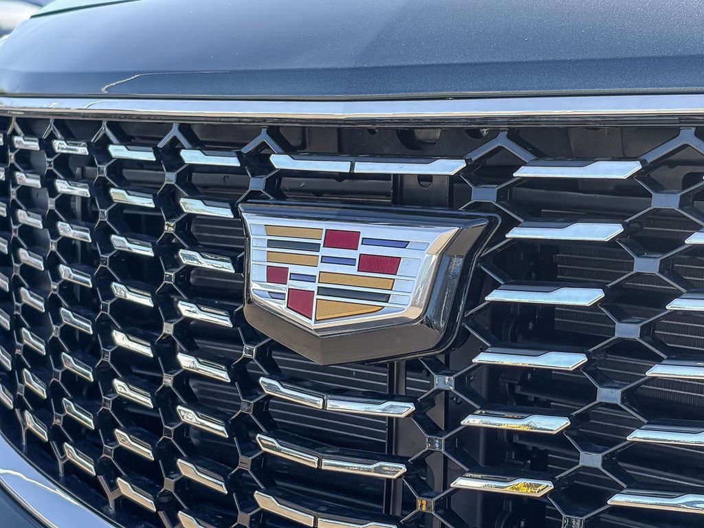 Used 2019 Cadillac XT4 Sport w/ Cold Weather Package image 13