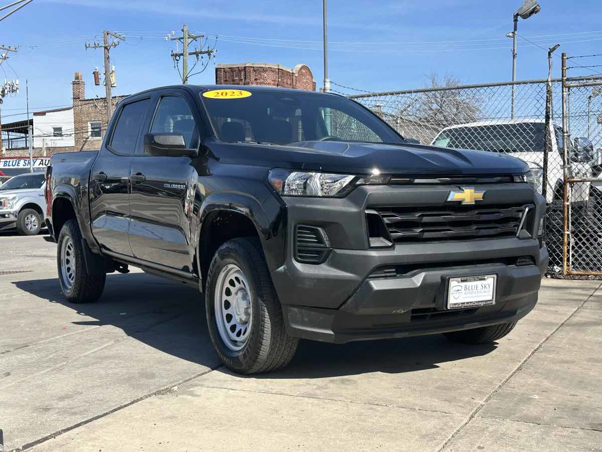 Used 2023 Chevrolet Colorado W/T image 3