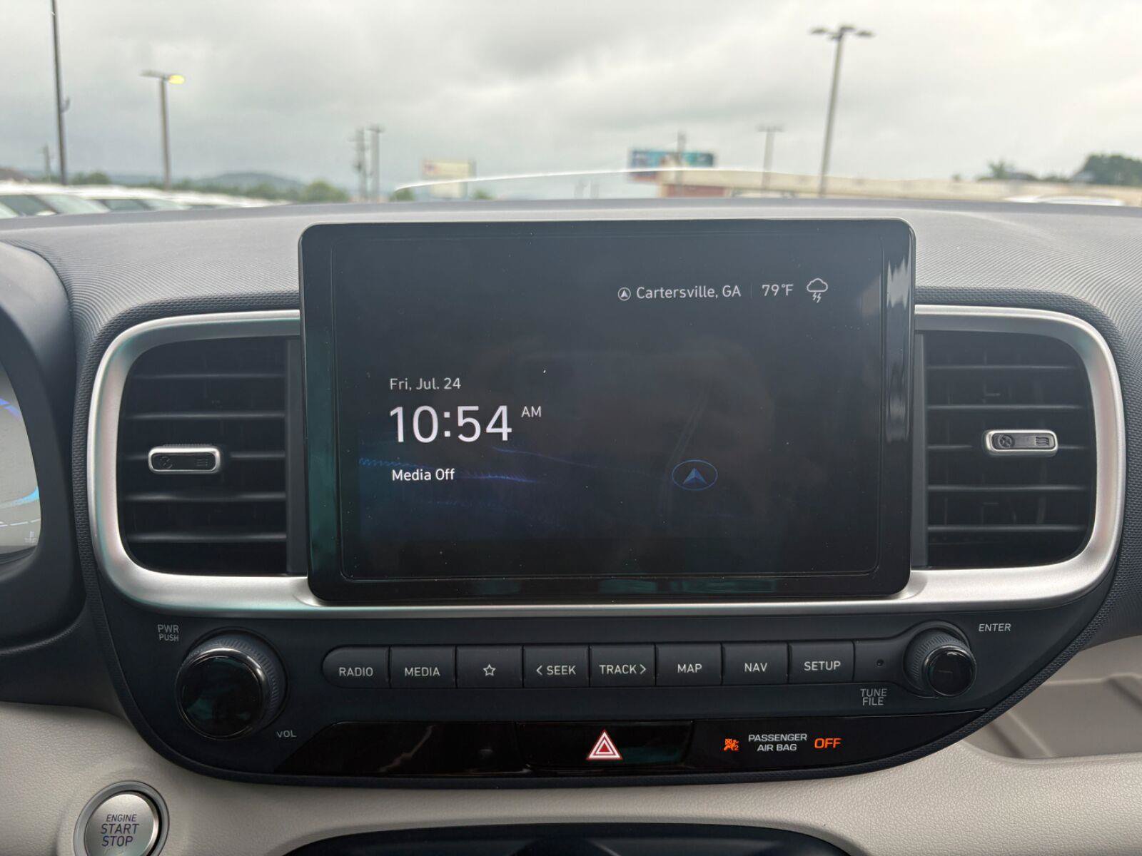 Used 2025 Hyundai Venue Limited FWD image 25