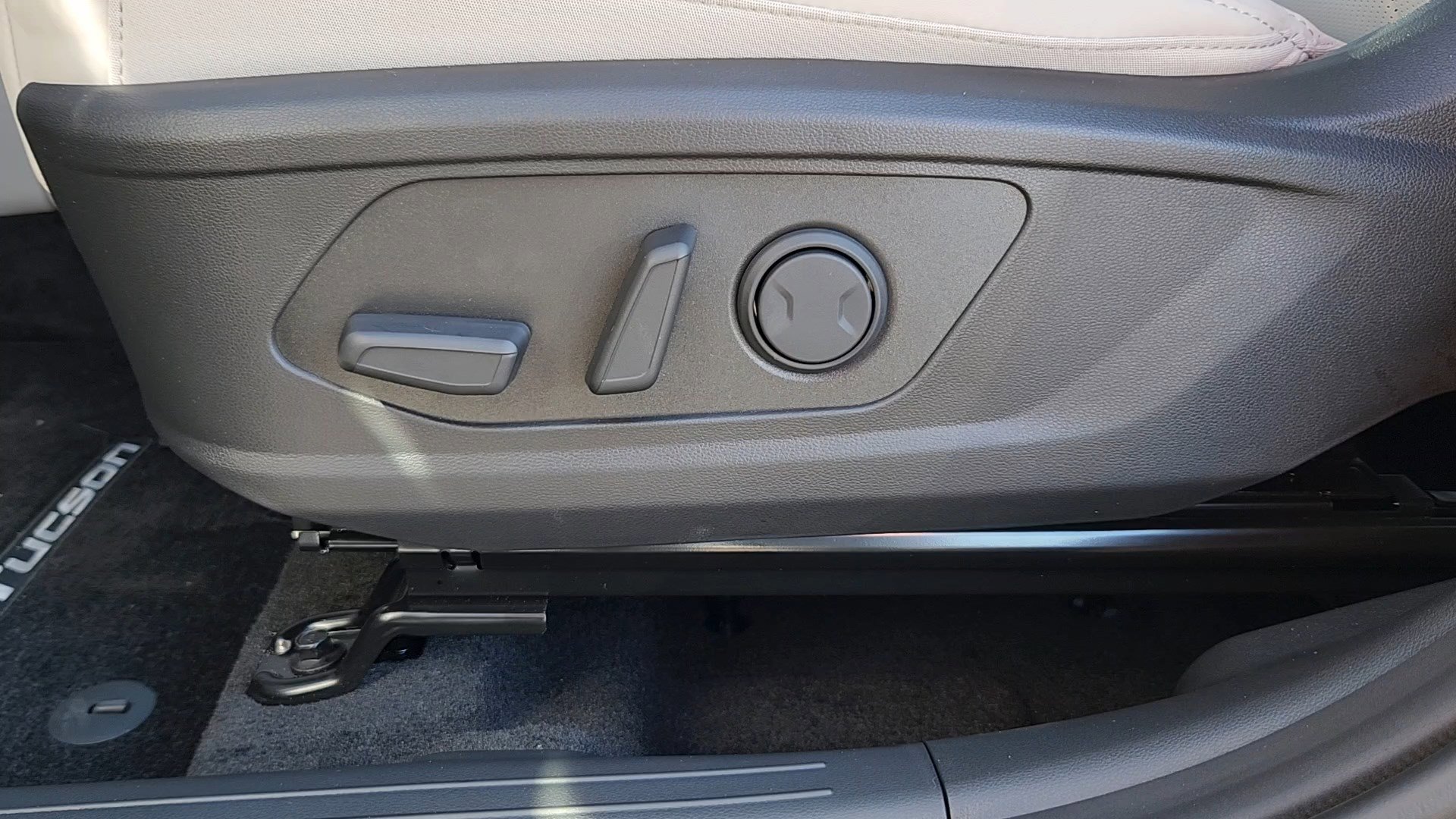 New 2026 Hyundai Tucson SEL image 8