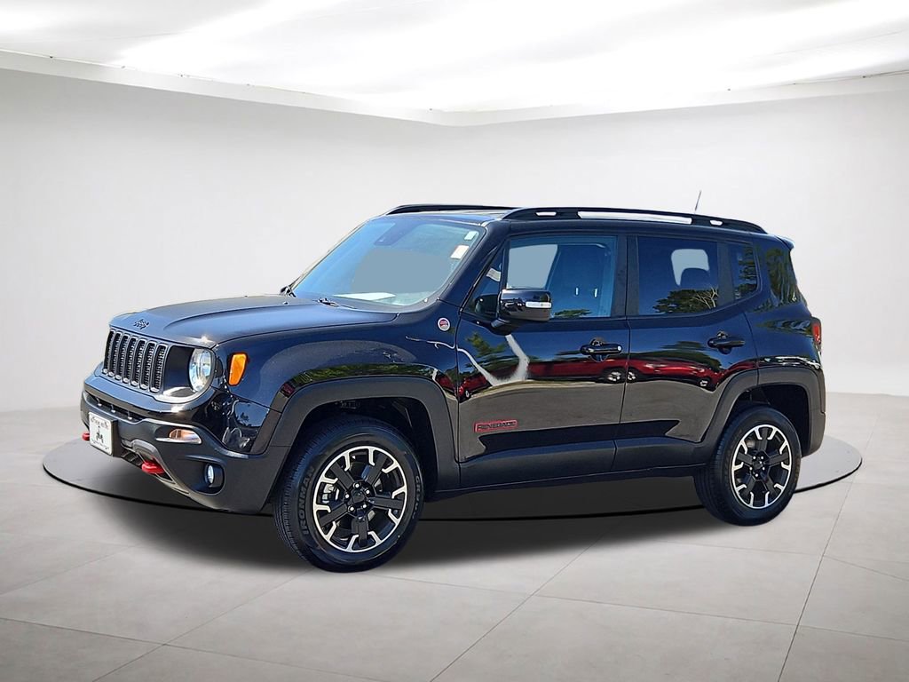 Used 2023 Jeep Renegade Trailhawk image 3