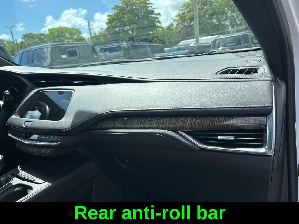 Used 2022 Cadillac XT4 Premium Luxury w/ Enhanced Visibility Package FWD image 26