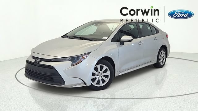 Used 2024 Toyota Corolla LE FWD image 1