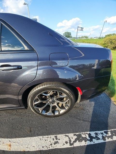 Used 2015 Chrysler 300 S RWD image 14