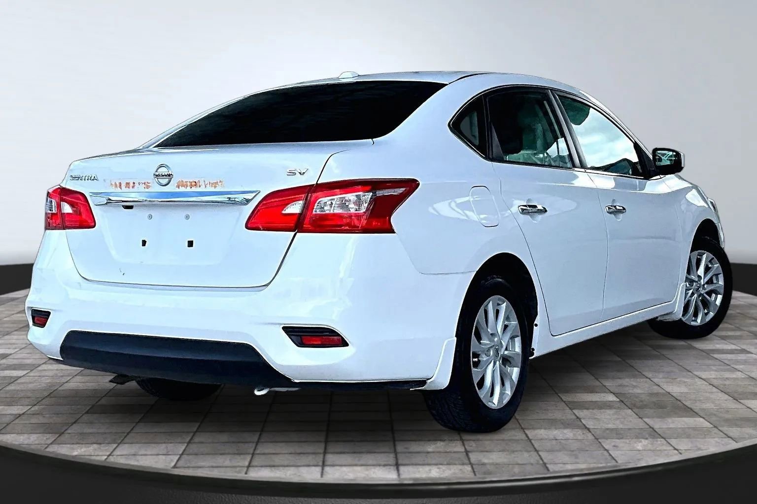 Used 2019 Nissan Sentra SV FWD image 6