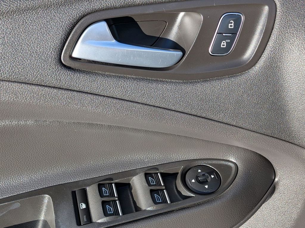 Used 2017 Ford Escape SE w/ Equipment Group 201A image 13