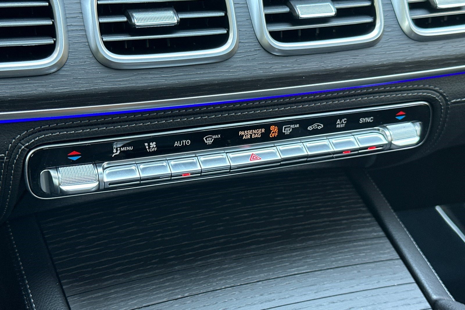 New 2026 Mercedes-Benz GLS 580 4MATIC image 18