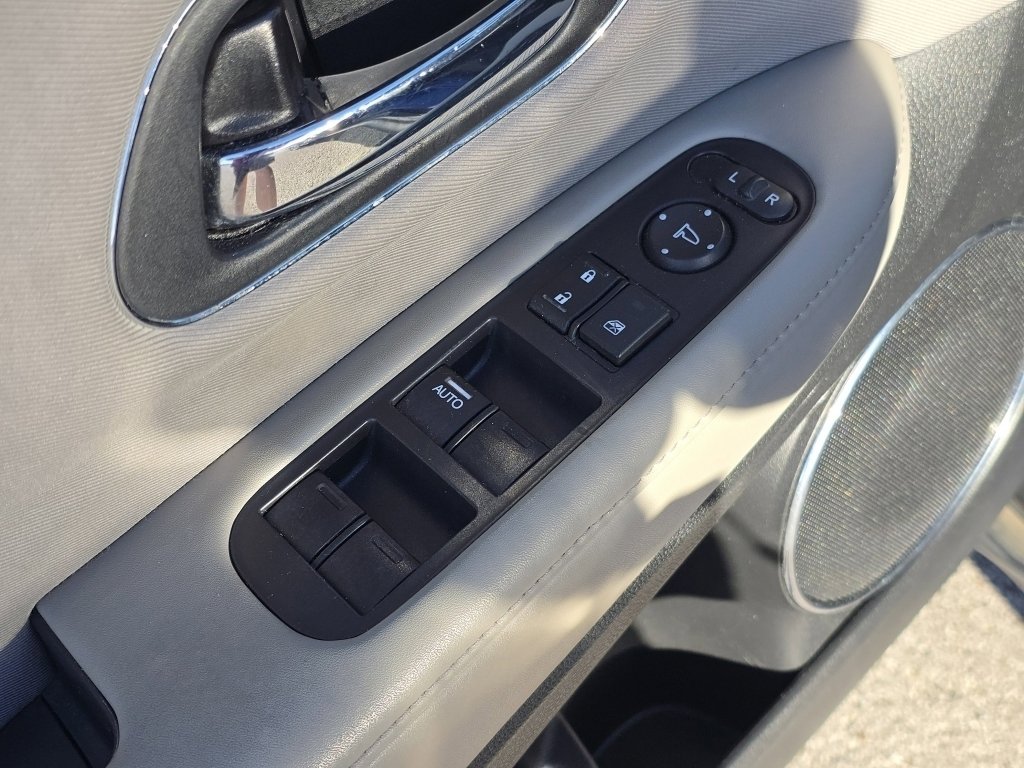 Used 2017 Honda HR-V EX image 26