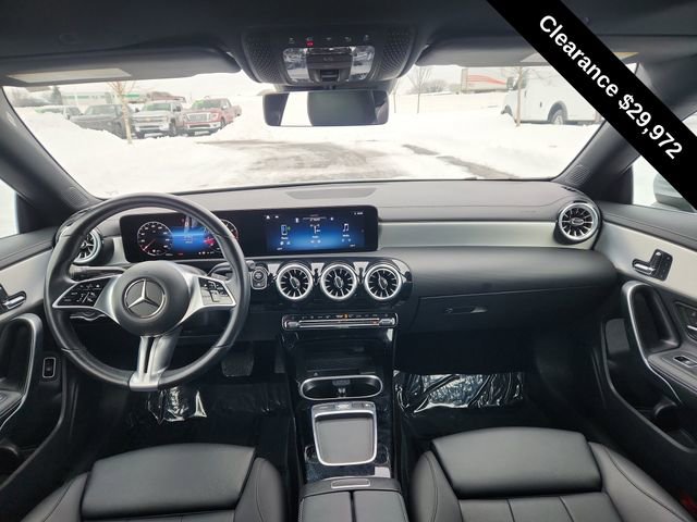 Used 2025 Mercedes-Benz CLA 250 4MATIC image 30