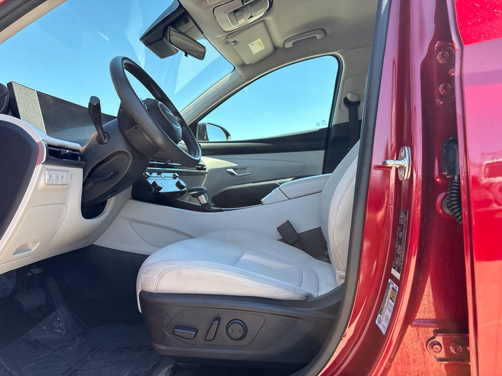 Used 2025 Hyundai Tucson SEL FWD image 12