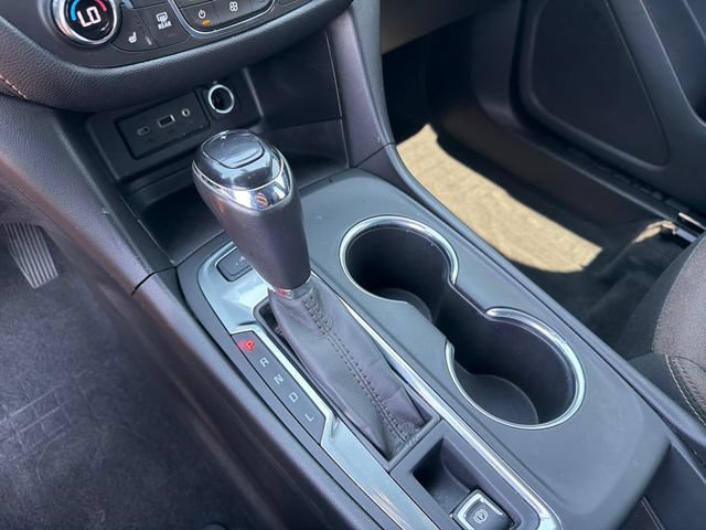 Used 2019 Chevrolet Equinox LT FWD image 23