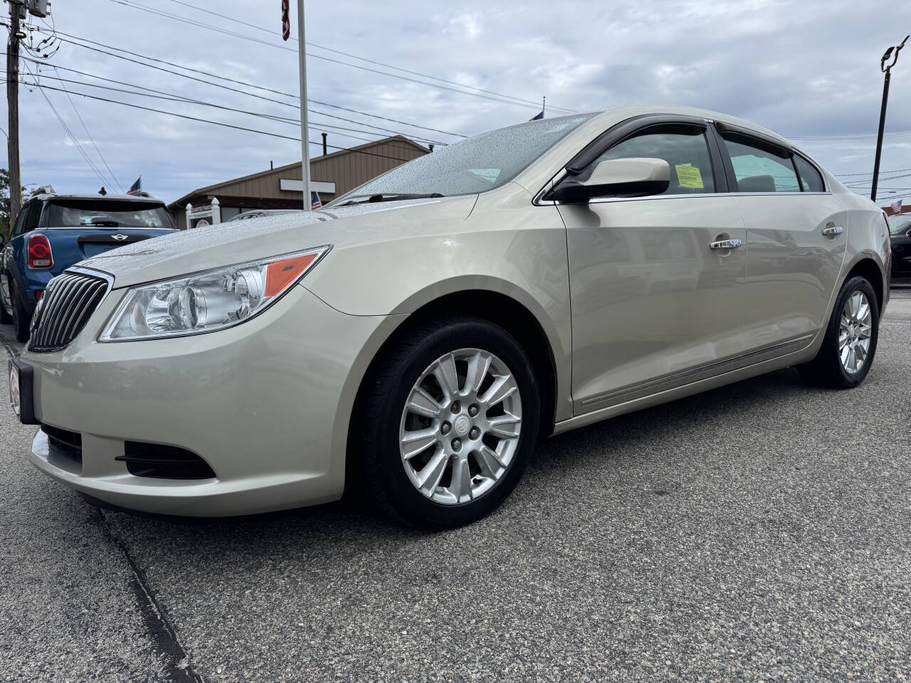 Used 2013 Buick LaCrosse FWD image 3