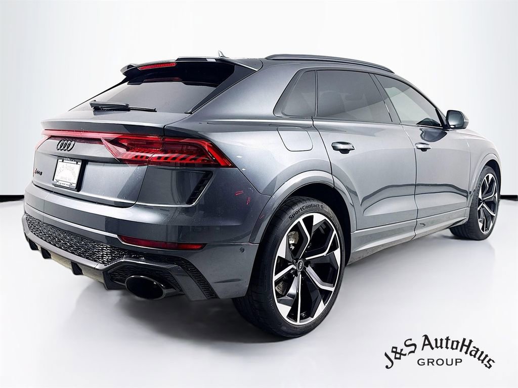 Used 2023 Audi RS Q8 w/ Black Optic Package image 7