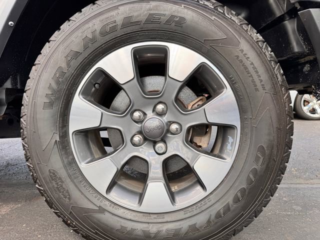 Used 2021 Jeep Wrangler Unlimited Sahara image 26