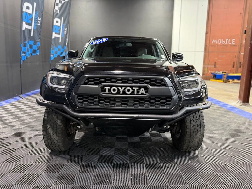 Used 2016 Toyota Tacoma SR5 w/ SR5 Appearance Package (SN) AWD/4WD image 7