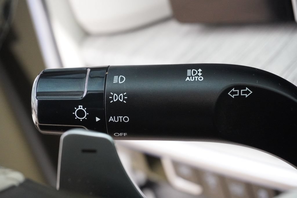Used 2025 Hyundai Santa Fe Calligraphy FWD image 23