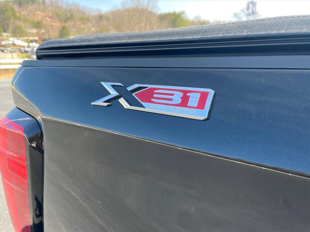 Used 2022 GMC Sierra 1500 SLT w/ SLT Premium Plus Package image 31
