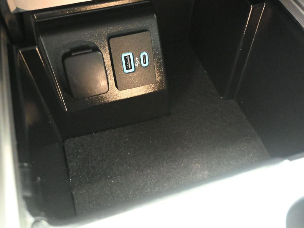 Used 2023 Ford Explorer ST-Line w/ Class IV Trailer Tow Package image 18