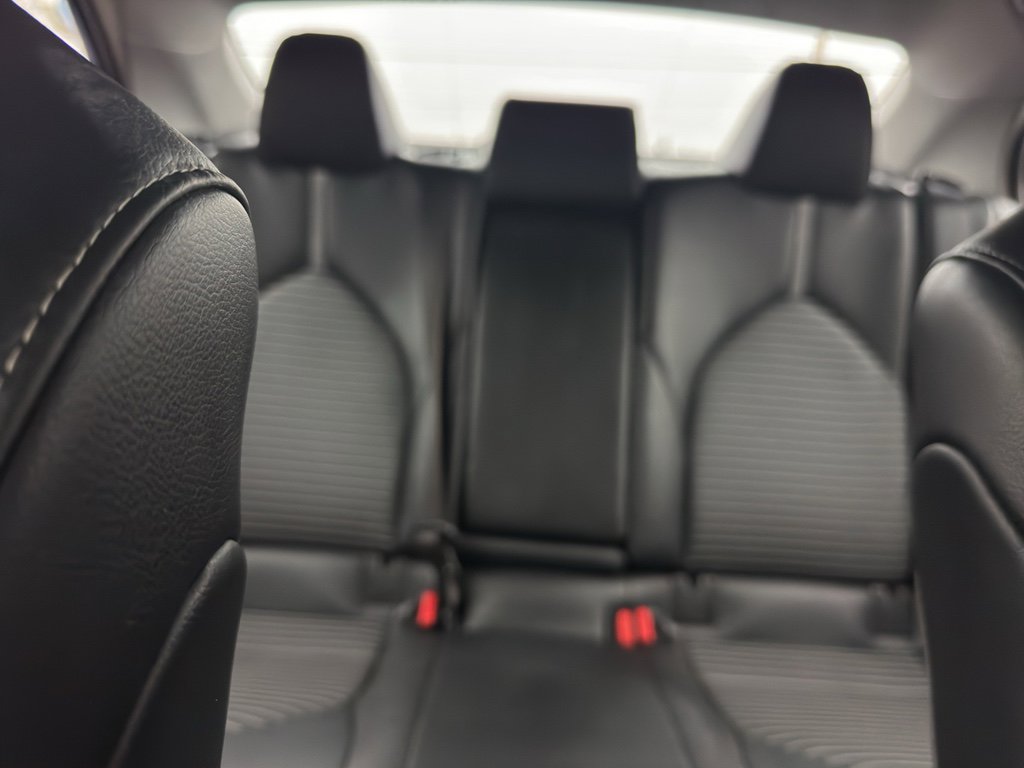 Used 2020 Toyota Camry SE image 26