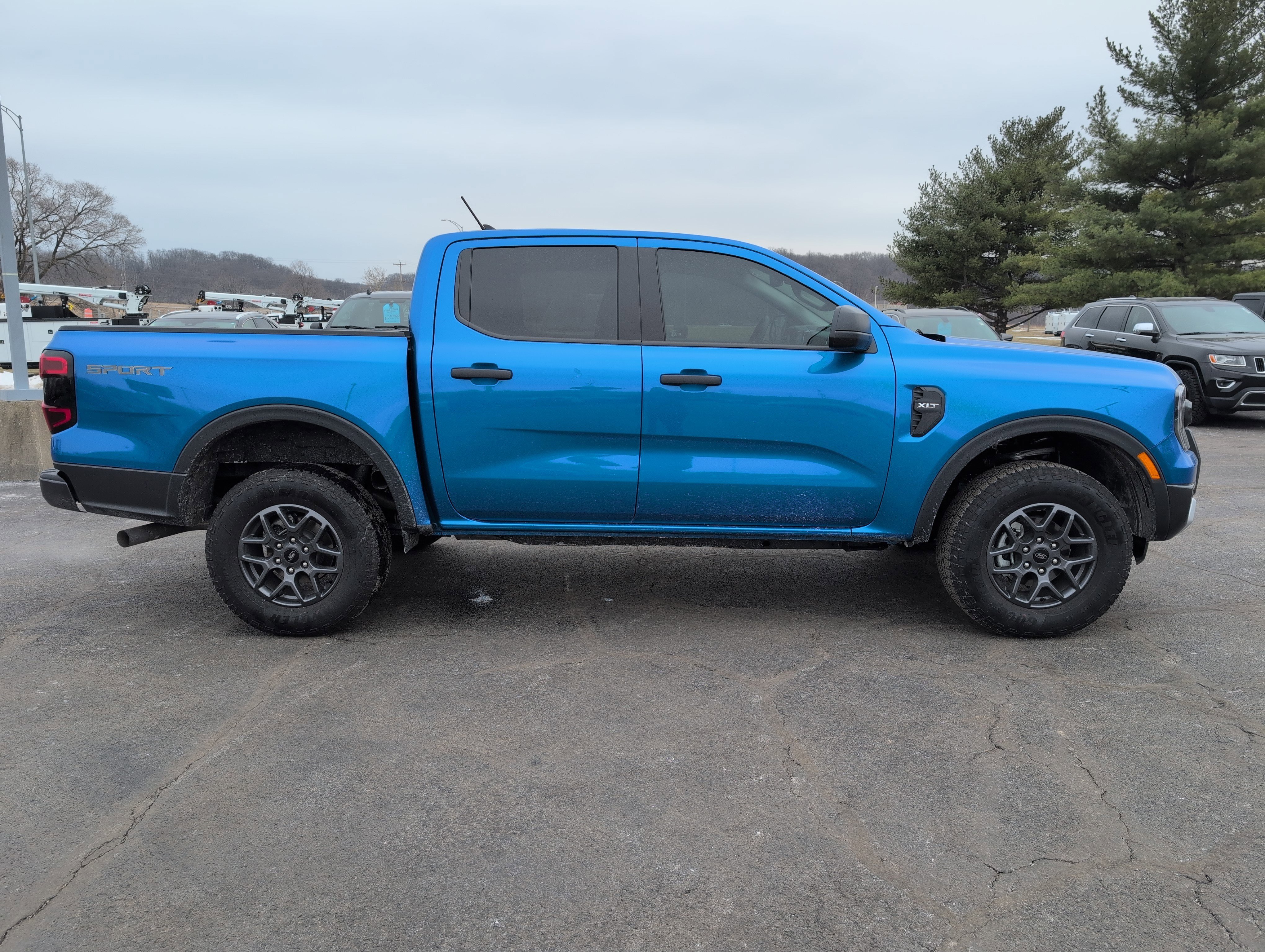 Used 2025 Ford Ranger XLT w/ Trailer Tow Package image 8